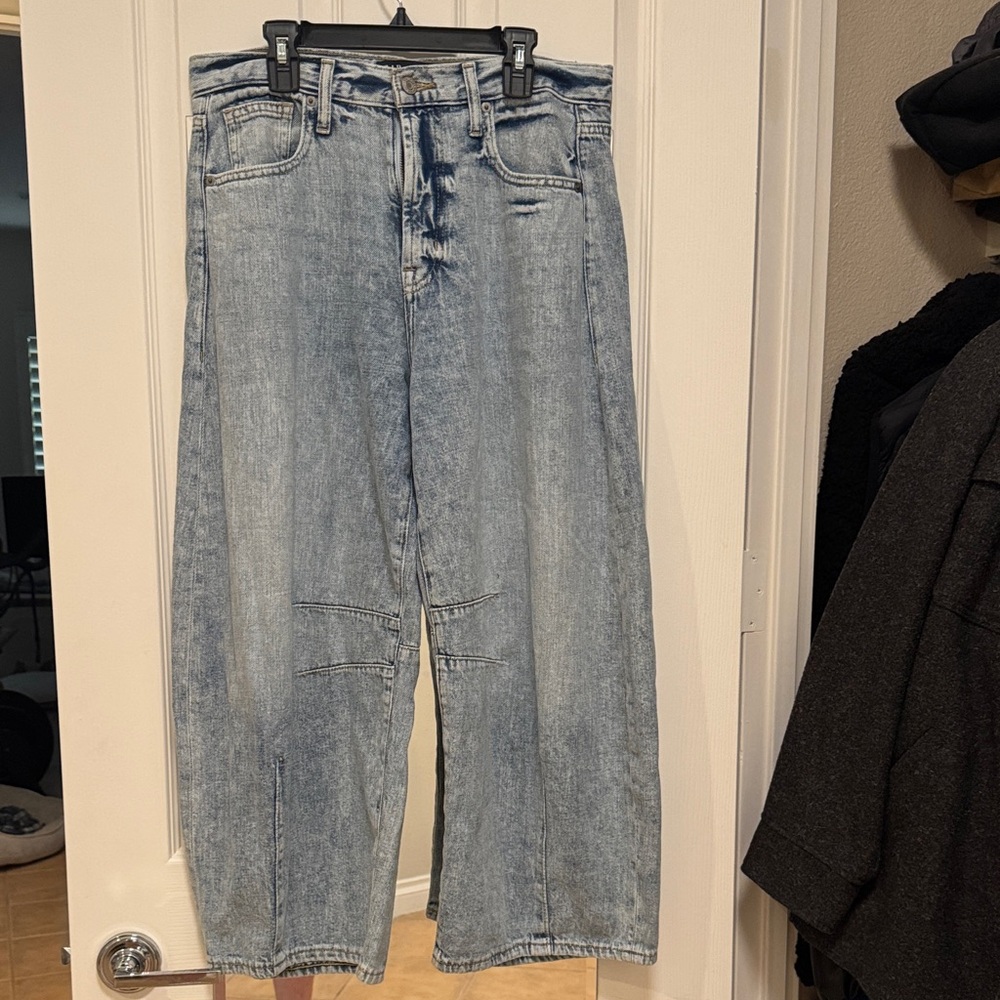 GAP Light Blue Cropped Jeans